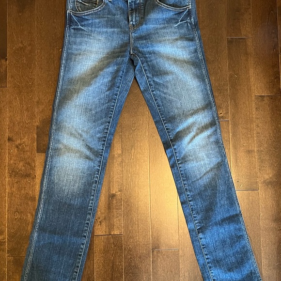 Mid rise straight Zara Jeans - Size 6 - Picture 2 of 6
